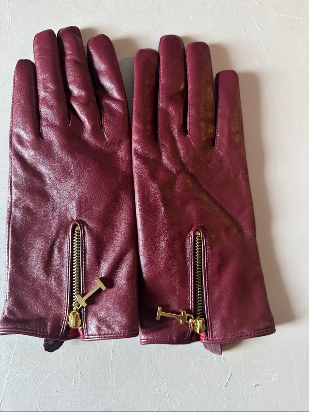 Isaac Mizrahi Burgundy Leather Gloves with Gold Zipper Detail